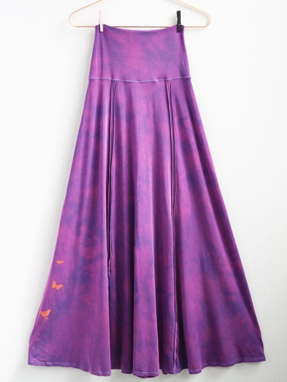 Flowing Lavender Maxi Skirt with Side Slit - Picture 4 of 4